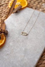 Load image into Gallery viewer, Hammered Circle Necklace Gold