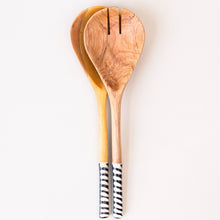 Load image into Gallery viewer, Bone Handle Spoon Set