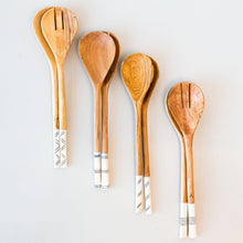 Load image into Gallery viewer, Bone Handle Spoon Set