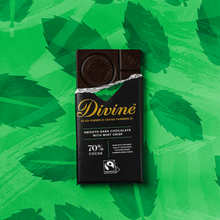 Load image into Gallery viewer, 70% Dark Chocolate with Mint Crisp Sharing Bar