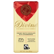 Load image into Gallery viewer, 25% White Chocolate with Strawberries Sharing Bar
